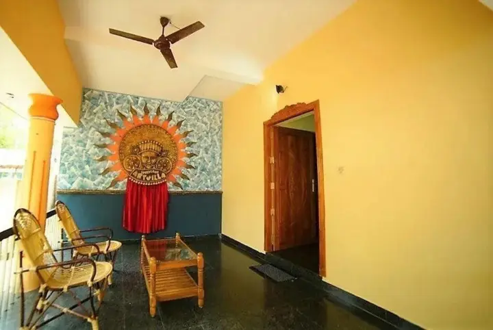 Варкала: Holistic Inn