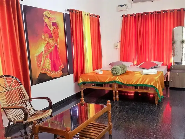 Варкала: Holistic Inn