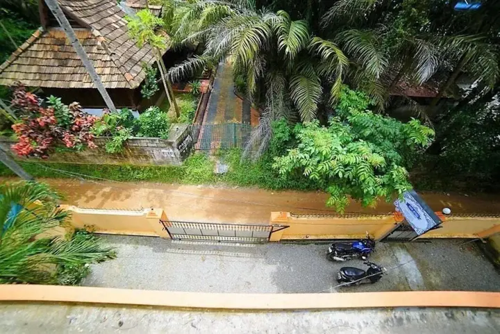 Варкала: Holistic Inn