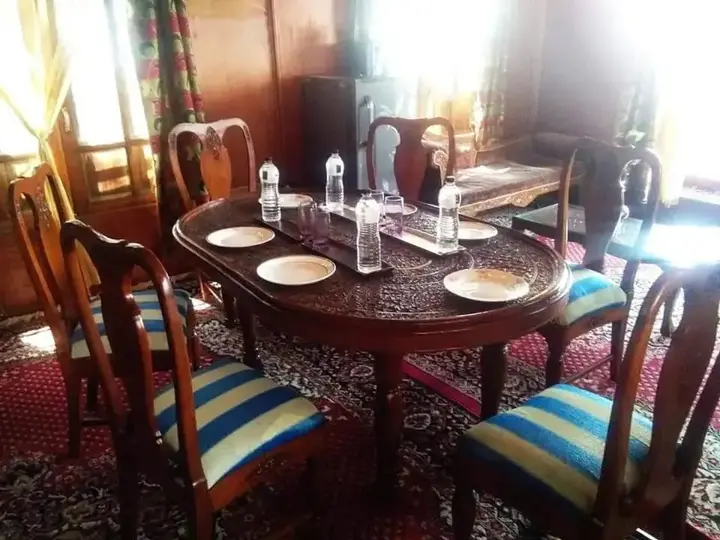 Шринагар: Goona Residency