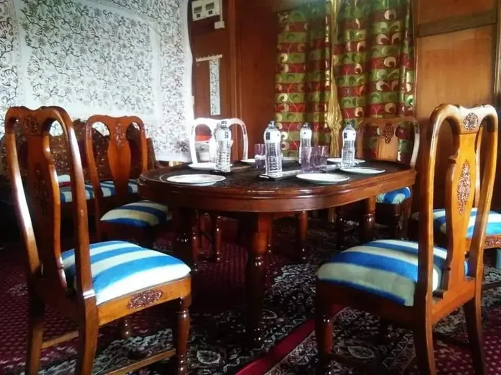 Шринагар: Goona Residency