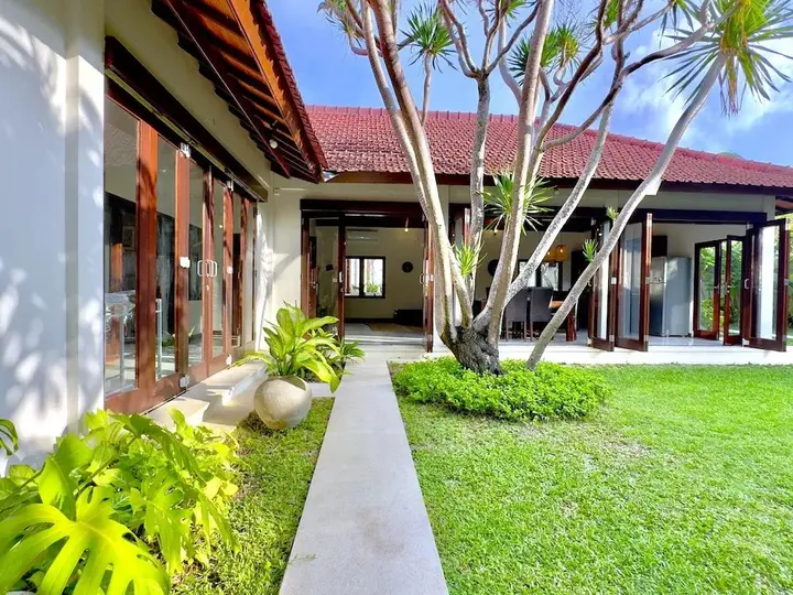 Керобокан: The Ichi Villa