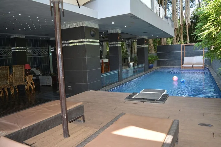 Калангут: 16 Degrees North, Candolim