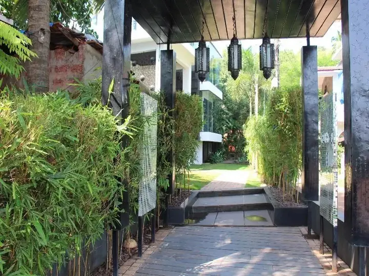 Калангут: 16 Degrees North, Candolim