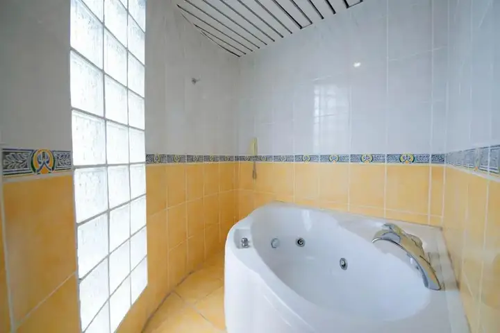carousel image 2