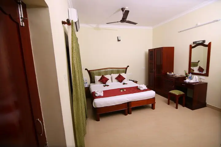 Ковалам: Hotel Searock