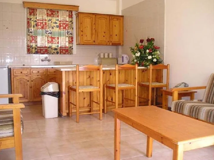 Ларнака: Lysithea Hotel