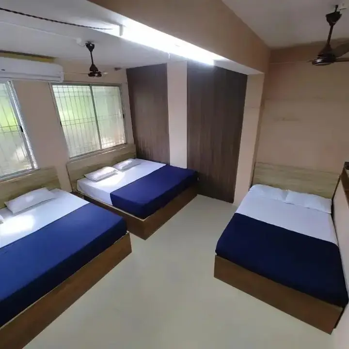Лонда: Shree Lodge