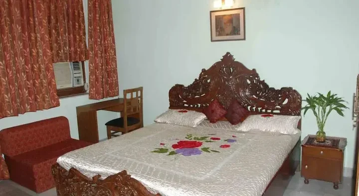 Нью-Дели: Holiday Home Stay