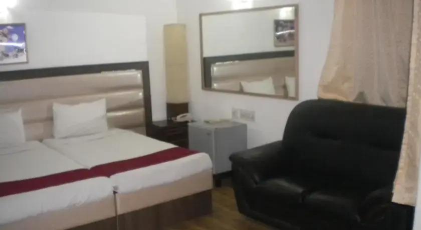 Нью-Дели: Star Woods Inn