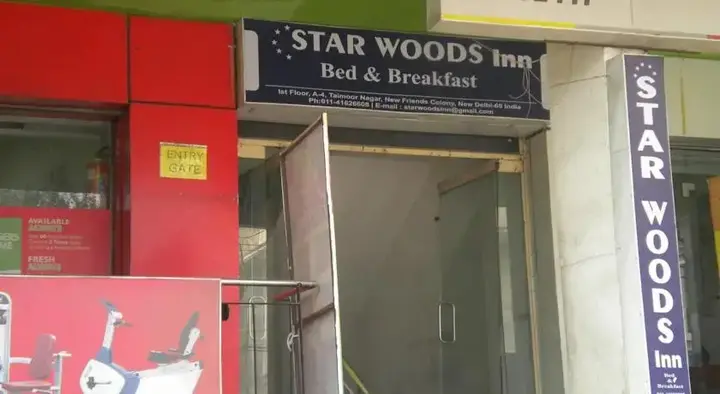 Нью-Дели: Star Woods Inn