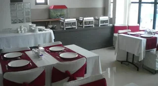 Нью-Дели: Star Woods Inn