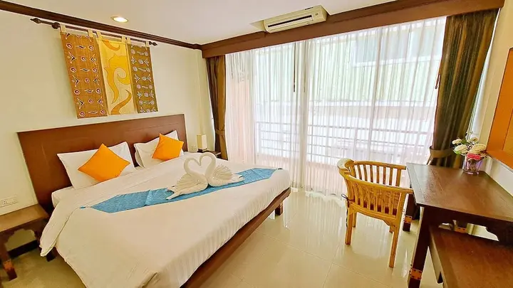 Пхукет: House of Wing Chun Theme Hotel and Restaurant