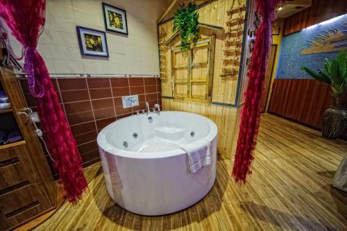 Сучжоу: Alibaba Holiday Hotel (Suzhou Guanqian)