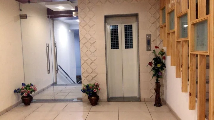 Гандидхам: Hotel Elite