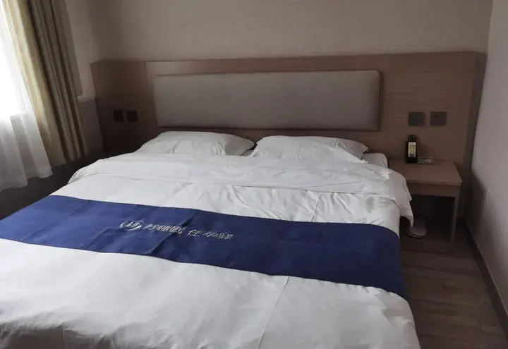 Лянфан: Tianqi Hotel