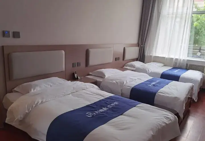 Лянфан: Tianqi Hotel