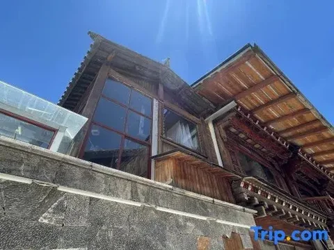 Шангри-Ла: Zifengxuan Boutique Inn