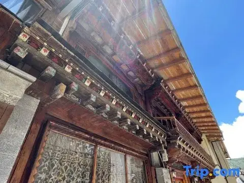 Шангри-Ла: Zifengxuan Boutique Inn