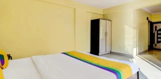 Пуна: Coronet Luxurious Apartments
