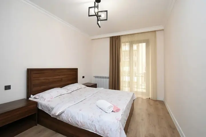 Ереван: Apartment on Nalbandyan Street (New Building)