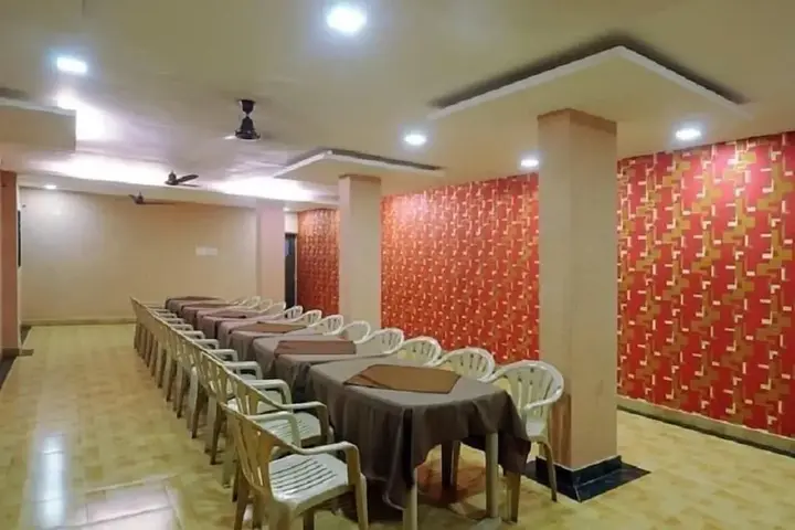 Нерал: Hotel Sarika