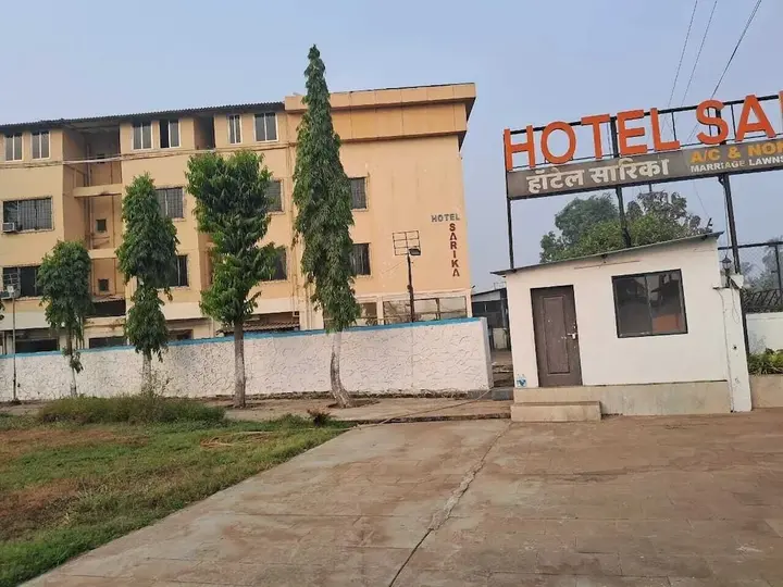 Нерал: Hotel Sarika