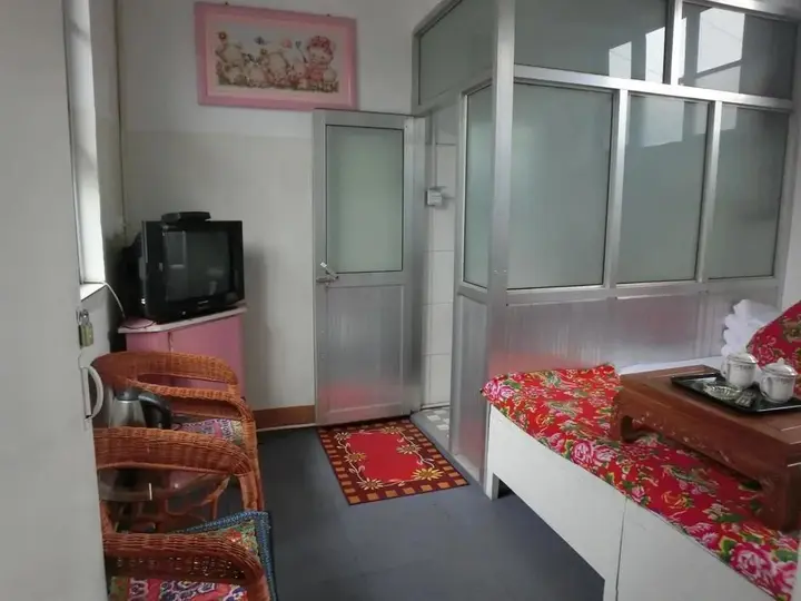 Цзиньчжун: Pingyao Small Family Inn