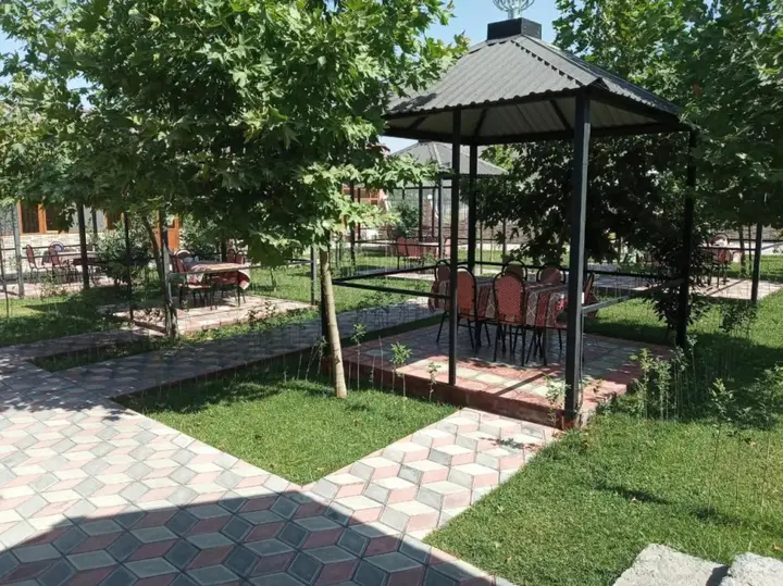 Шеки: Kepez qonaq evi