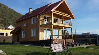 Большое Голоустное: Holiday homes Aliye Parusa