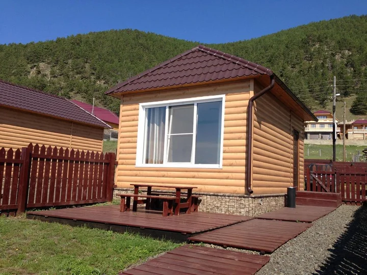 Большое Голоустное: Holiday homes Aliye Parusa
