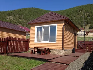 Большое Голоустное: Holiday homes Aliye Parusa
