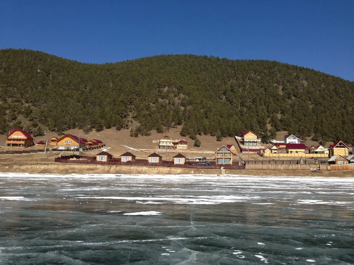 Большое Голоустное: Holiday homes Aliye Parusa