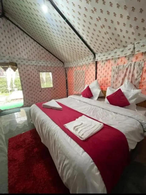 Касоль: Parvati Woods Camps