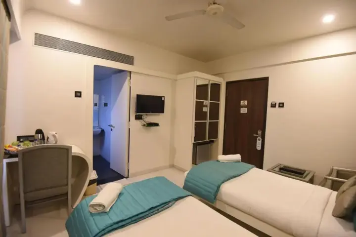 Тхане: Vista Premier At Thane West