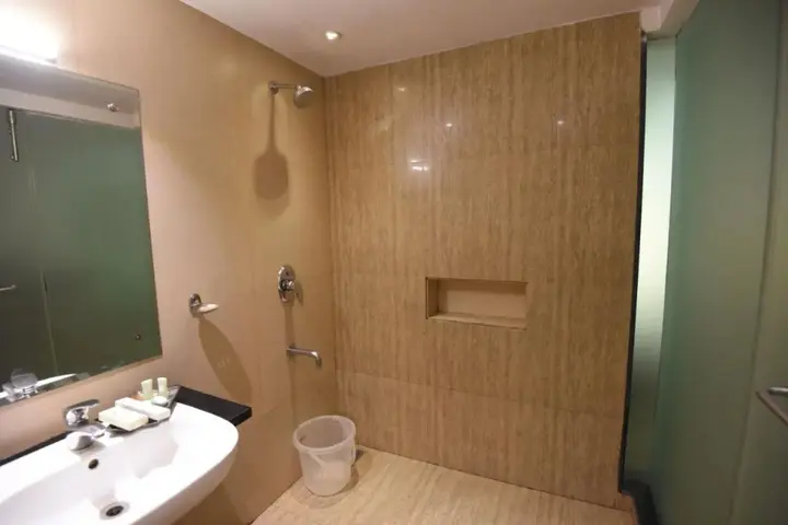 Тхане: Vista Premier At Thane West