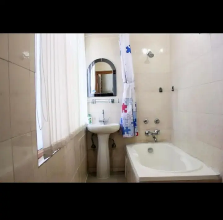 Шахджаханпур: OYO Rooms Neemrana NH8