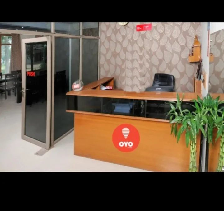 Шахджаханпур: OYO Rooms Neemrana NH8