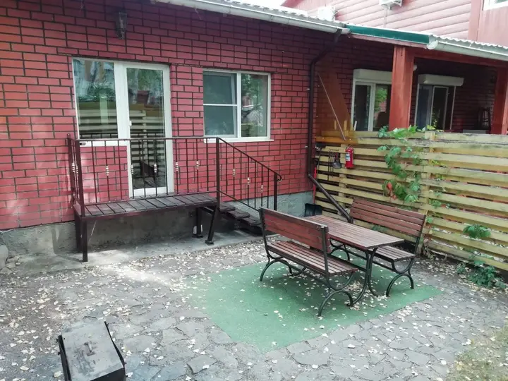 Частный дом с видом на лес — фото 3