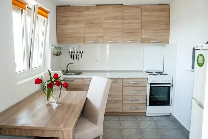 Тиват: Jelka Apartments