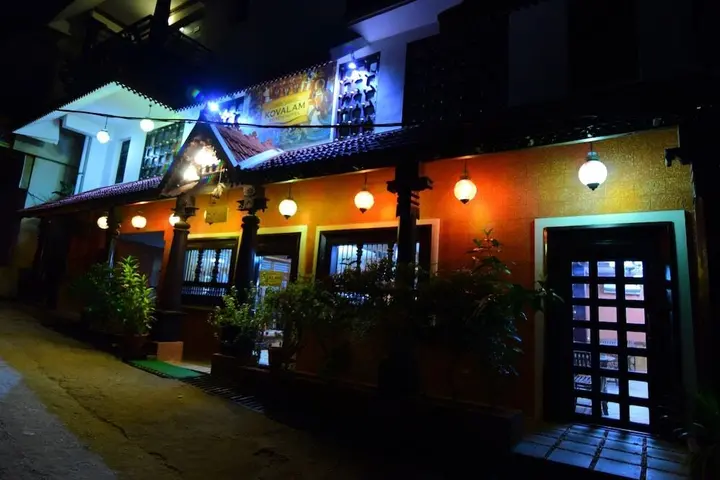 Ковалам: Kovalam Beach Hotel