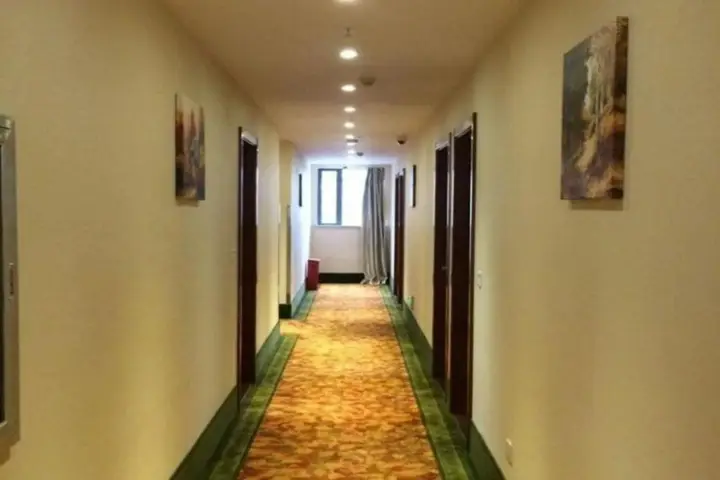 Greentree Inn Middle Fuxing Road Xintiandi Branch — фото 3