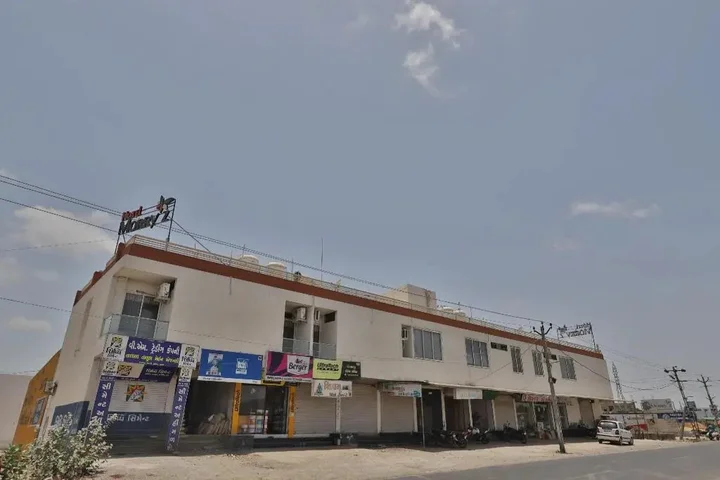 Сомнатх: Hotel Morryz