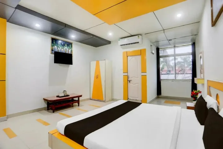 Крепость Jhansi: Hotel High Way