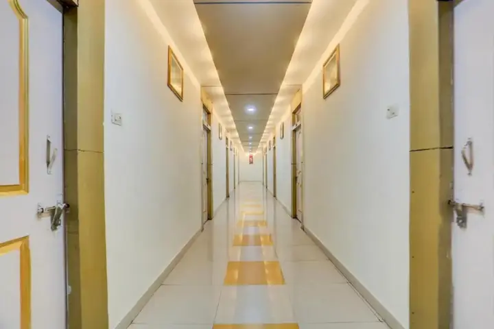 Крепость Jhansi: Hotel High Way