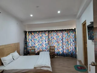 Лех: Tongspon Guest House