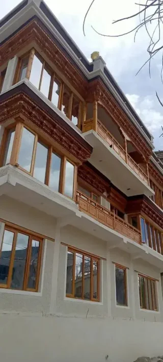 Лех: Tongspon Guest House