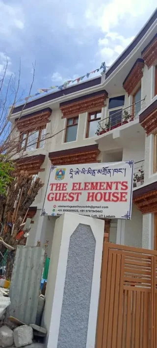 Лех: Tongspon Guest House