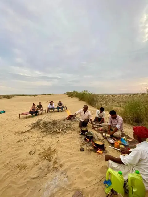Джайсалмер: Hitesh Desert Safari Khuri