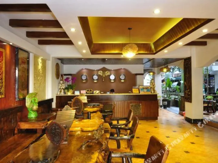 Цзинхун: Zongjin Inn